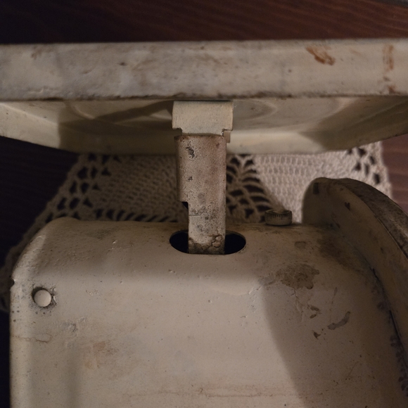 White Kitchen Scale - Picture 8 of 8